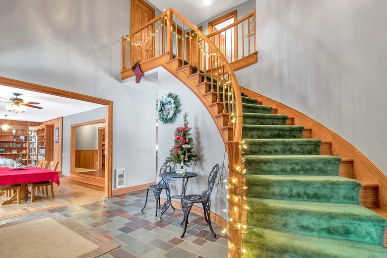 Private Lake Estate Near Holiday Valley - Ellicottville, New York