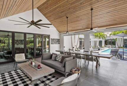 Contemporary Oasis in Delray Beach - Delray Beach, Florida