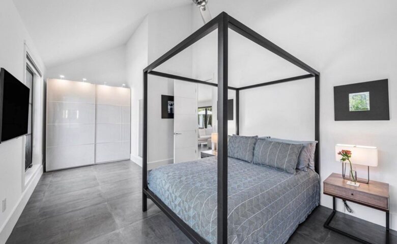Contemporary Oasis in Delray Beach - Delray Beach, Florida