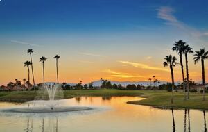 Sun Lakes Lakefront Home with Golf Cart - Sun Lakes, Arizona
