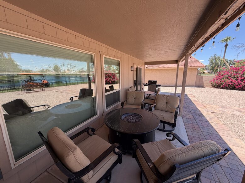 Sun Lakes Lakefront Home with Golf Cart - Sun Lakes, Arizona