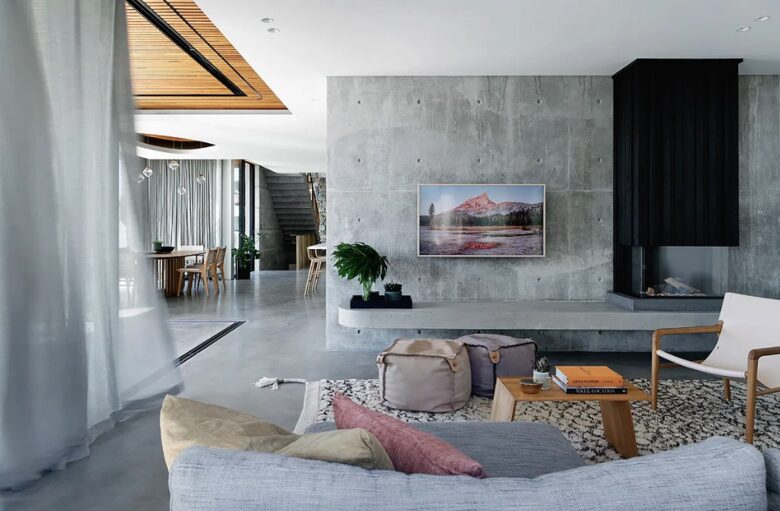 Concrete House in City Beach - Perth, Australia