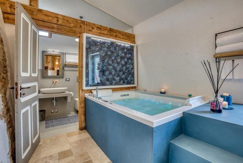 Traditional Trulli Retreat in Puglia - Putignano, Italy