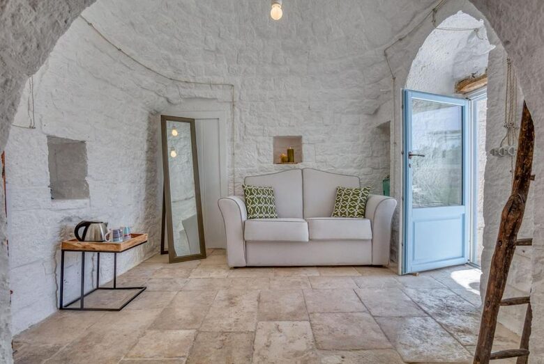 Traditional Trulli Retreat in Puglia - Putignano, Italy