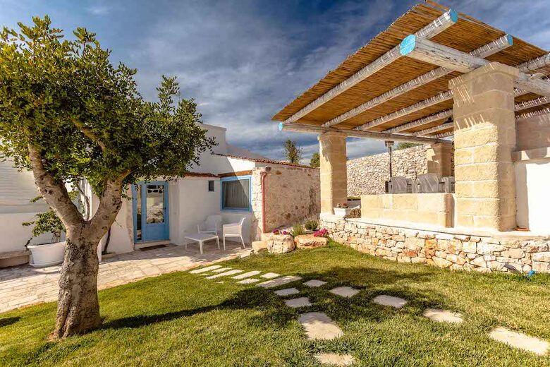 Traditional Trulli Retreat in Puglia - Putignano, Italy