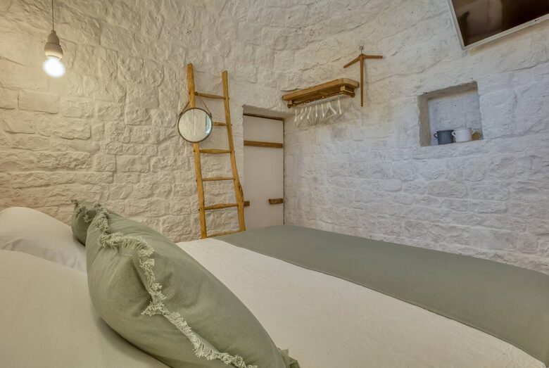 Traditional Trulli Retreat in Puglia - Putignano, Italy