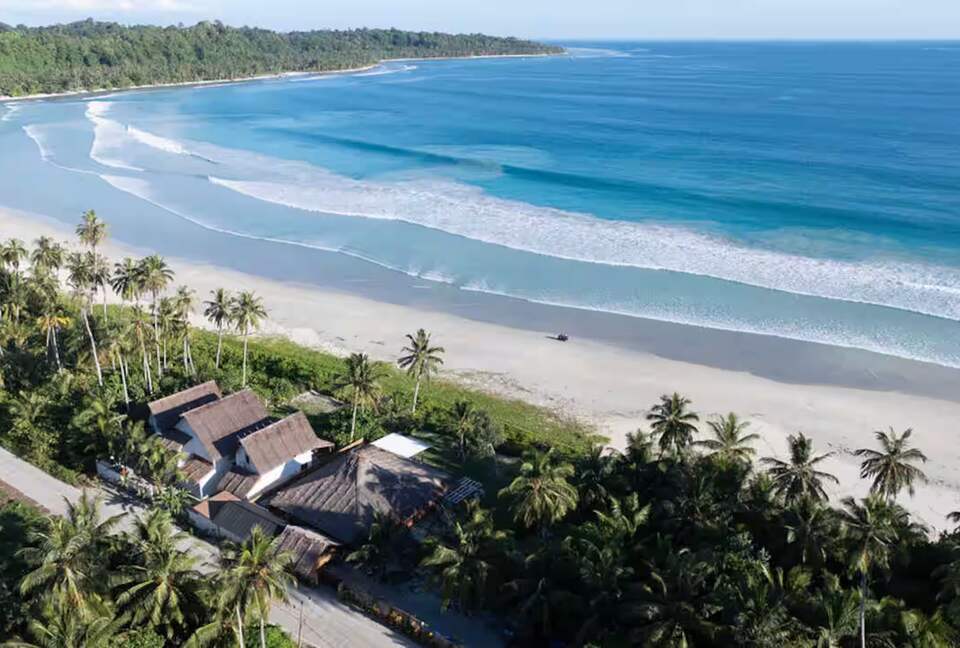 Mentawai Beachfront with Direct Surf Access - Mentawai Islands, Indonesia