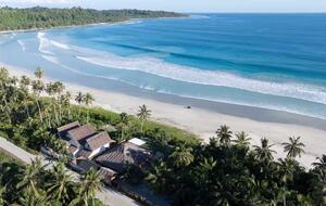 Mentawai Beachfront with Direct Surf Access - Mentawai Islands, Indonesia