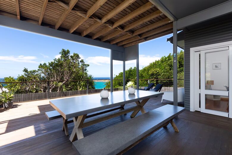 Seal Rocks Beach House with Ocean Views - Seal Rocks, Australia