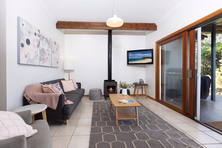 Seal Rocks Beach House with Ocean Views - Seal Rocks, Australia