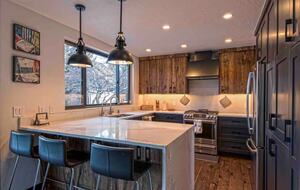 Silver Star Townhome with Hot Tub - Park City, Utah