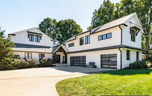 Lake Norman Waterfront Retreat - Cornelius, North Carolina