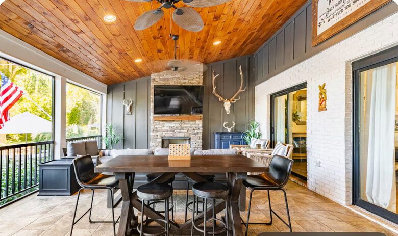 Lake Norman Waterfront Retreat - Cornelius, North Carolina