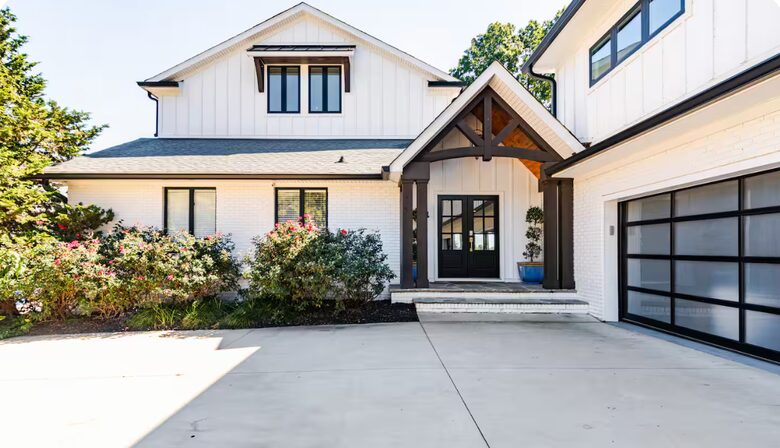 Lake Norman Waterfront Retreat - Cornelius, North Carolina