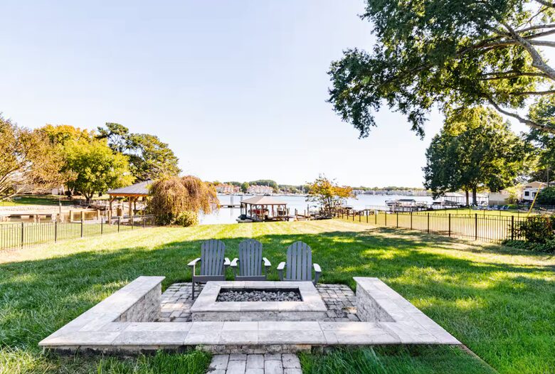 Lake Norman Waterfront Retreat - Cornelius, North Carolina