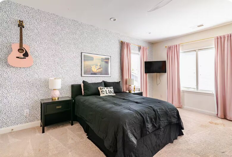 Lake Norman Waterfront Retreat - Cornelius, North Carolina