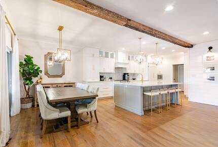 Lake Norman Waterfront Retreat - Cornelius, North Carolina