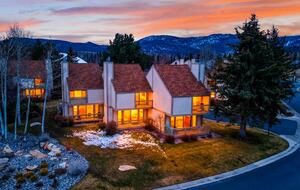 Park City Hot Tub Living Near the Slopes - Park City, Utah