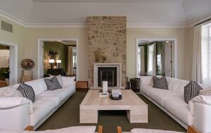 Grand Hunter Valley Estate with Vineyard & Gardens - Pokolbin, Australia