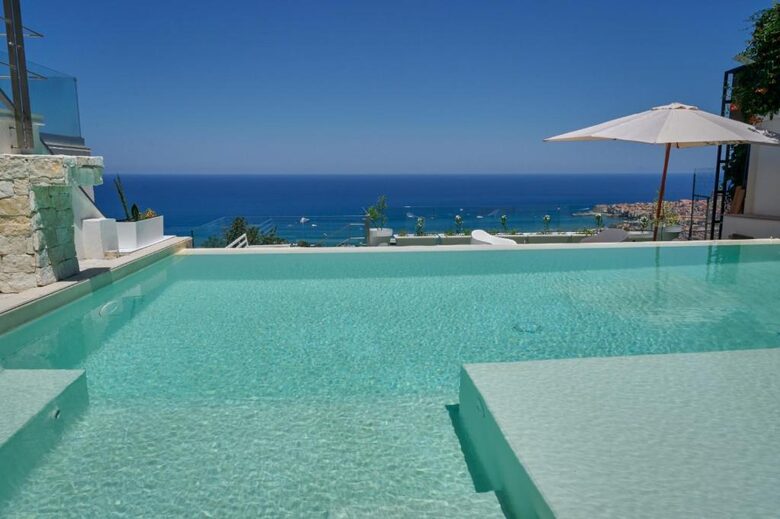 Sophisticated Sicilian Villa with Private Pool - Cefalu', Italy