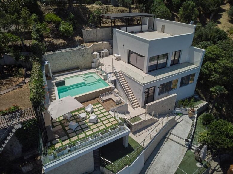 Sophisticated Sicilian Villa with Private Pool - Cefalu', Italy