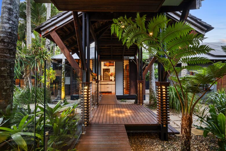 Kenge Village near Four Mile Beach - Port Douglas, Australia