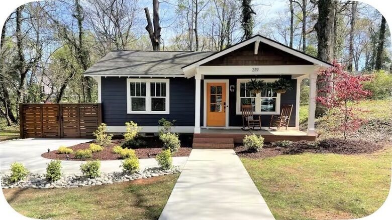 Craftsman Bungalow Near Uptown Charlotte - Charlotte, North Carolina