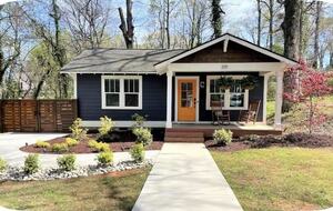 Craftsman Bungalow Near Uptown Charlotte - Charlotte, North Carolina