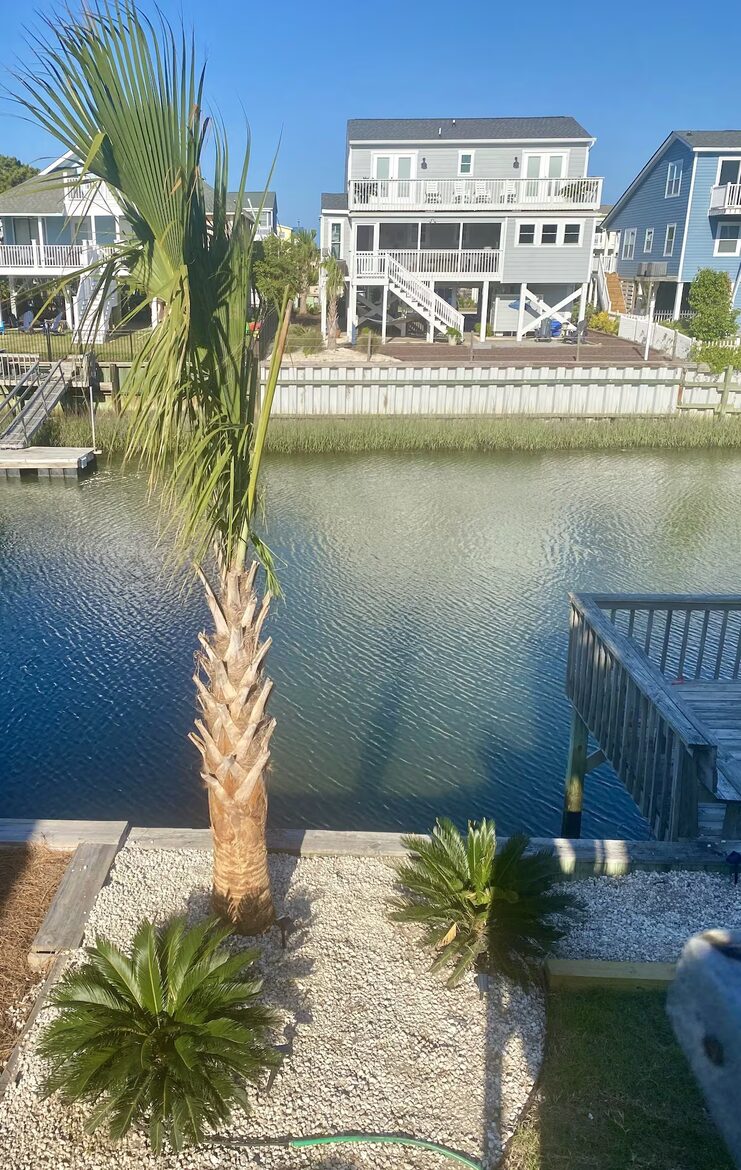 Canal-Front Cottage at Sunset Beach - Sunset Beach, North Carolina