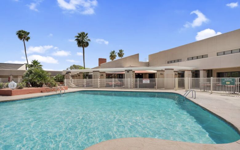 Sun Lakes Lakefront Home with Golf Cart - Sun Lakes, Arizona