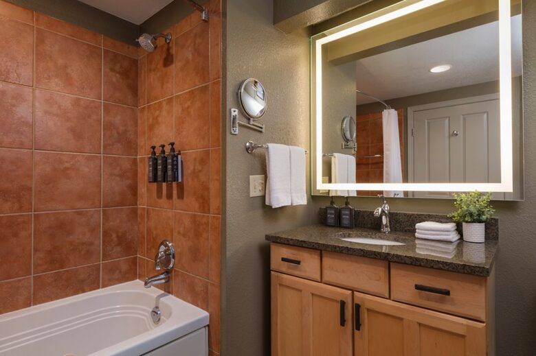 Sheraton Lakeside Terrace Villas at Mountain Vista | 2 Bedroom Villa - Avon, Colorado