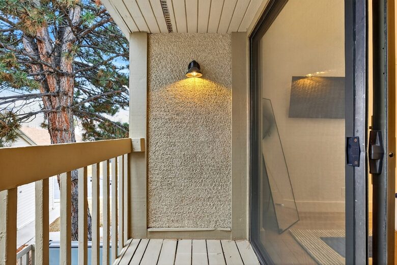 Park City Hot Tub Living Near the Slopes - Park City, Utah
