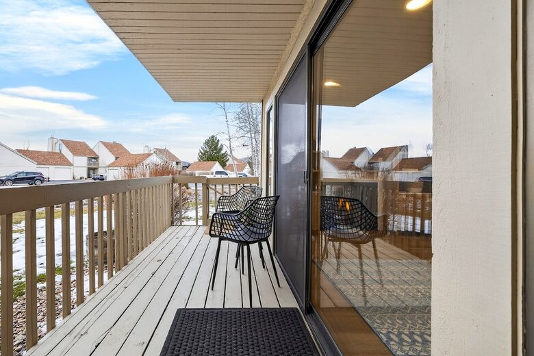 Park City Hot Tub Living Near the Slopes - Park City, Utah