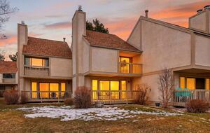 Park City Hot Tub Living Near the Slopes - Park City, Utah