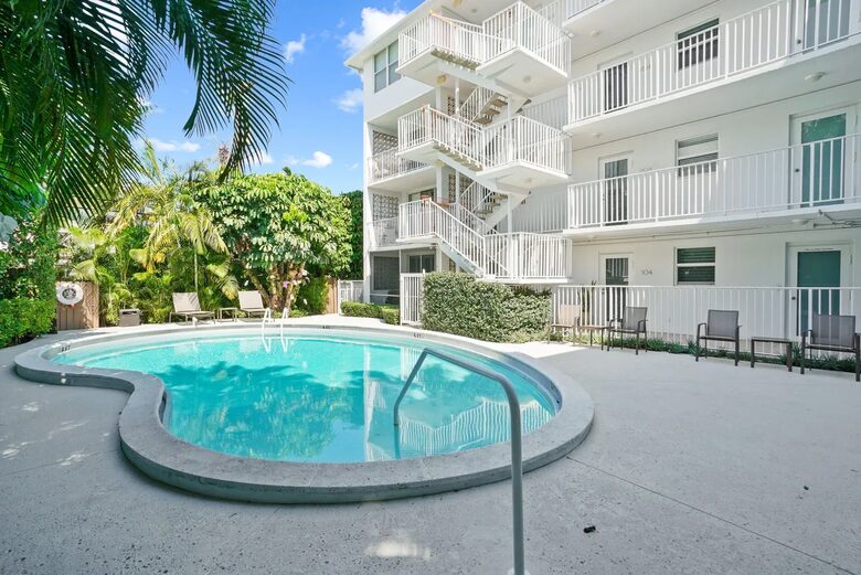 Charming Palm Beach Getaway - Palm Beach, Florida