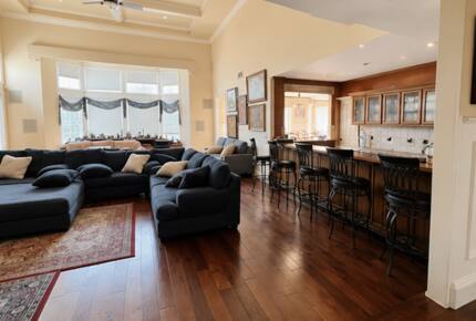Grand Estate in Canyon Country - Canyon Country, California