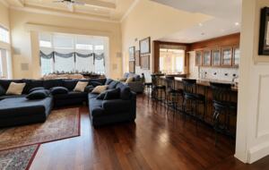 Grand Estate in Canyon Country - Canyon Country, California