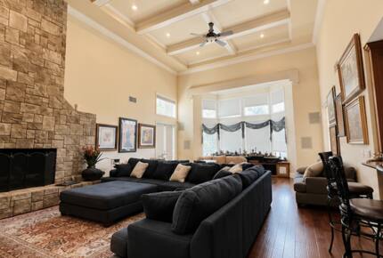 Grand Estate in Canyon Country - Canyon Country, California