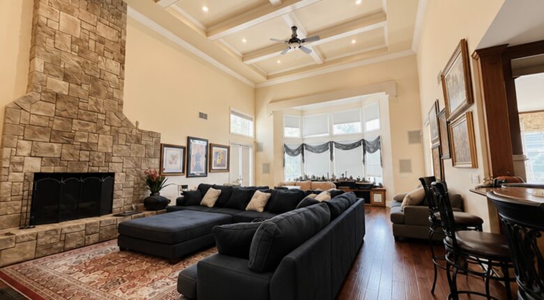 Grand Estate in Canyon Country - Canyon Country, California