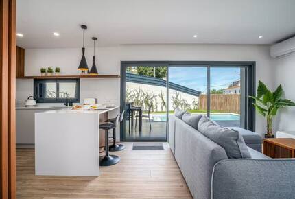 Contemporary Pool Villa in Porches - Porches, Portugal