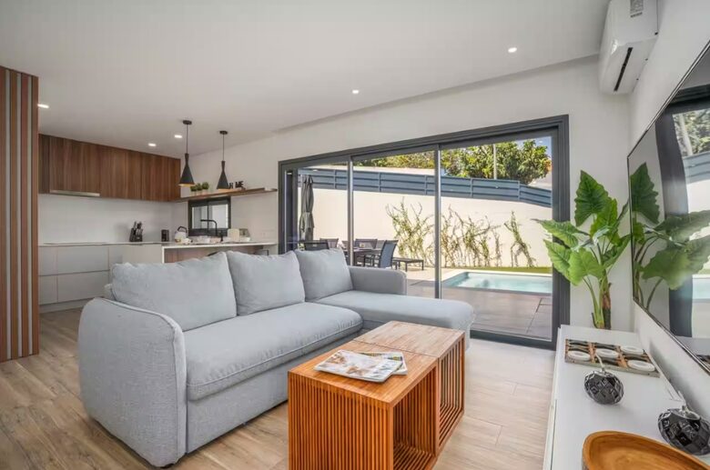 Contemporary Pool Villa in Porches - Porches, Portugal