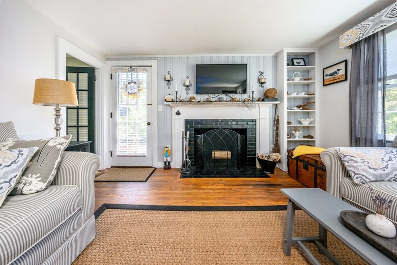 North Chatham Cottage Near Beaches and Town - Chatham, Massachusetts