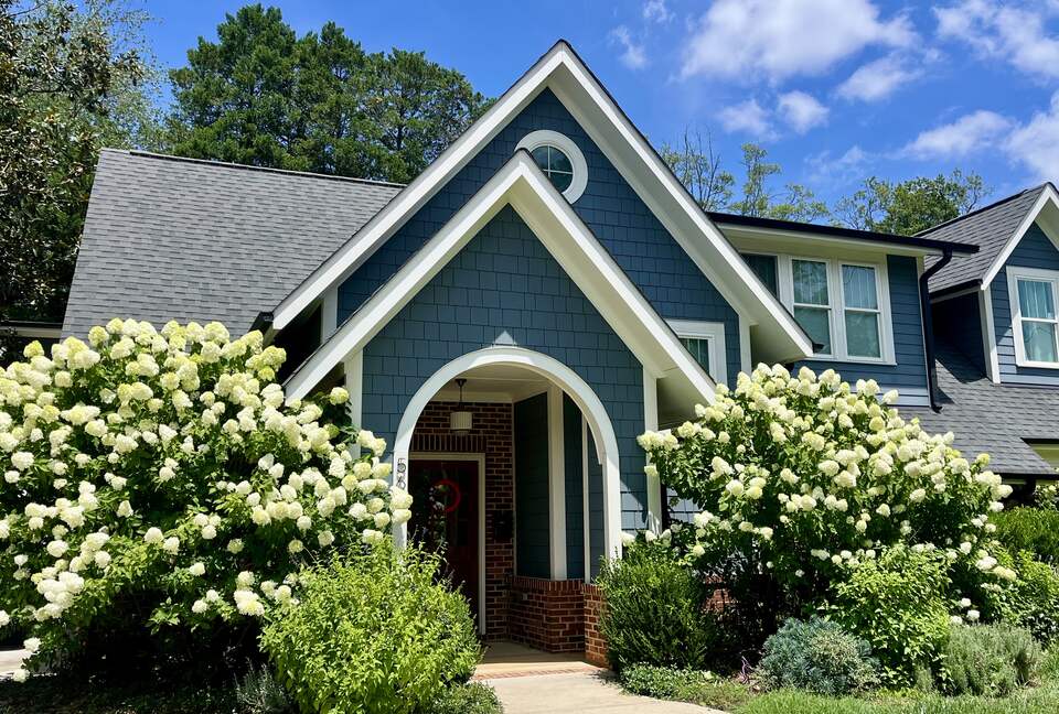 Modern South End Escape with Backyard & Guest Suite - Charlotte, North Carolina