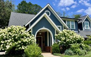 Modern South End Escape with Backyard & Guest Suite - Charlotte, North Carolina