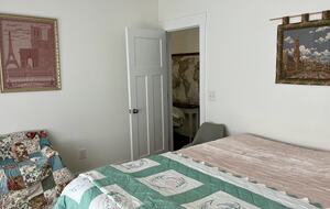 Modern South End Escape with Backyard & Guest Suite - Charlotte, North Carolina