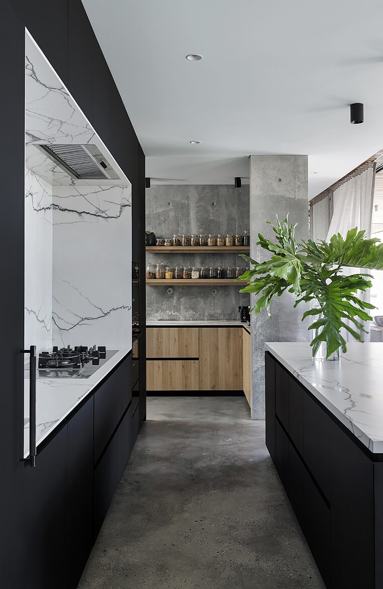 Concrete House in City Beach - Perth, Australia