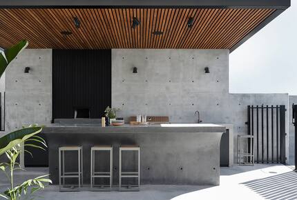 Concrete House in City Beach - Perth, Australia