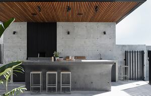 Concrete House in City Beach - Perth, Australia