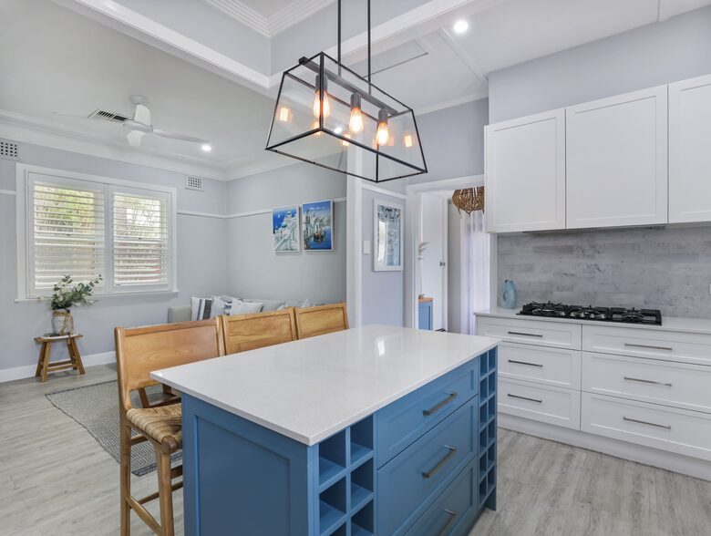 Newcastle Living from a Stylish Mayfield Home - Mayfield, Australia