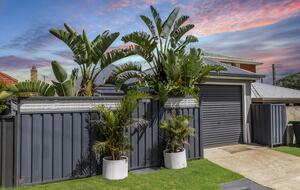 Newcastle Living from a Stylish Mayfield Home - Mayfield, Australia